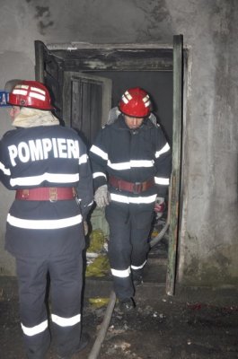 Pompierii, în alertă: Un copil pe săptămână arde de viu în România!